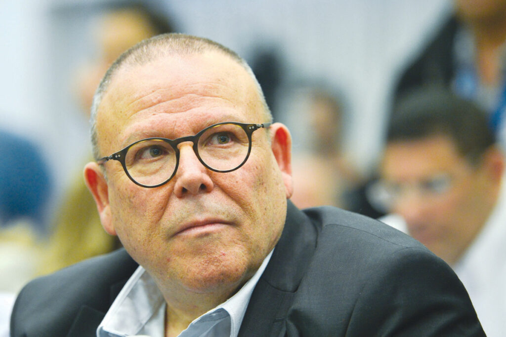 ארנון בר דוד אצל אופירה ולוינסון מסביר שיצא לשביתה "מהבטן"