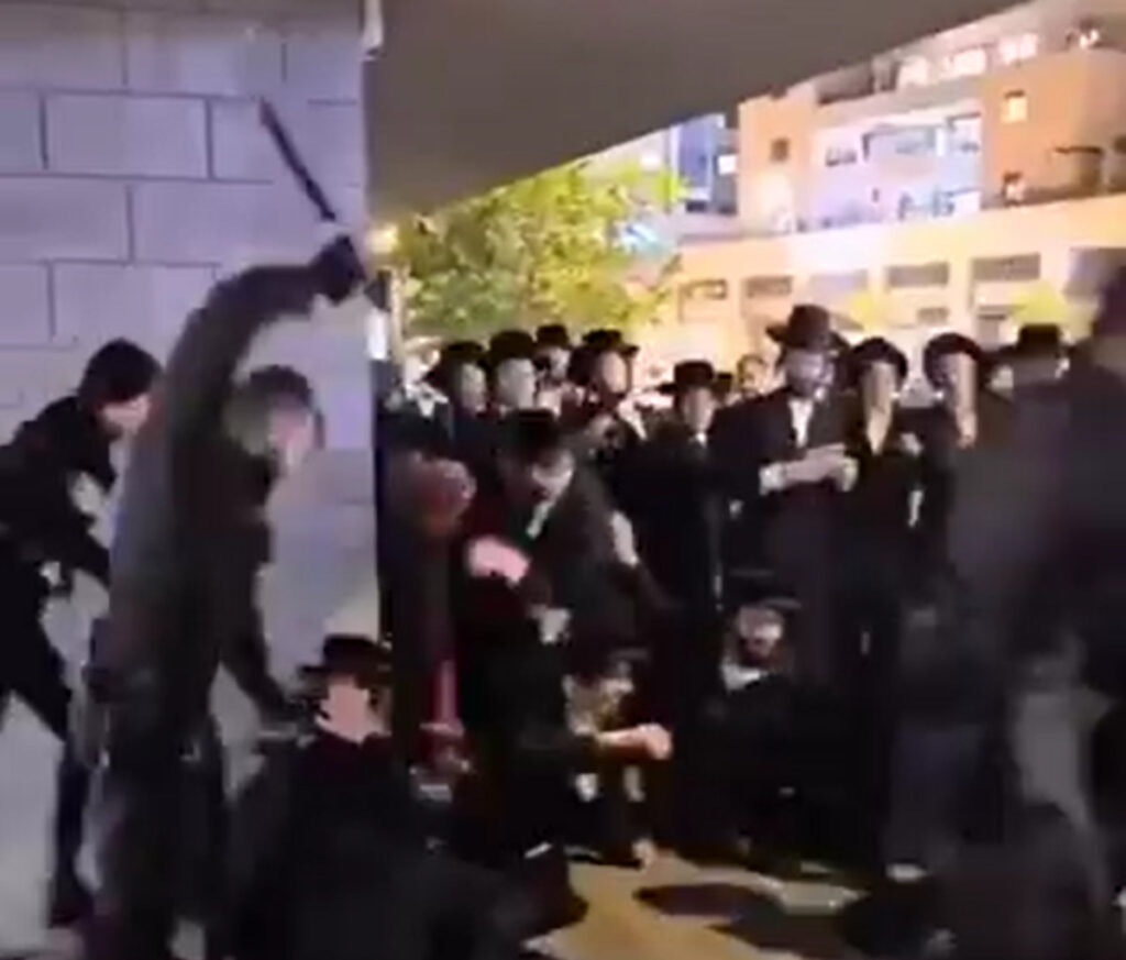 גורם במשטרה ל"מעריב": "הסרטונים מבית שמש מהווים קטע קטן ומינורי"