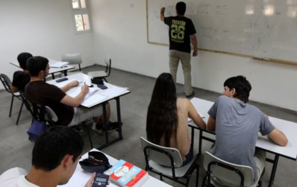תושב כפר פלסטיני נעצר בגין הסתה ותמיכה בארגון טרור