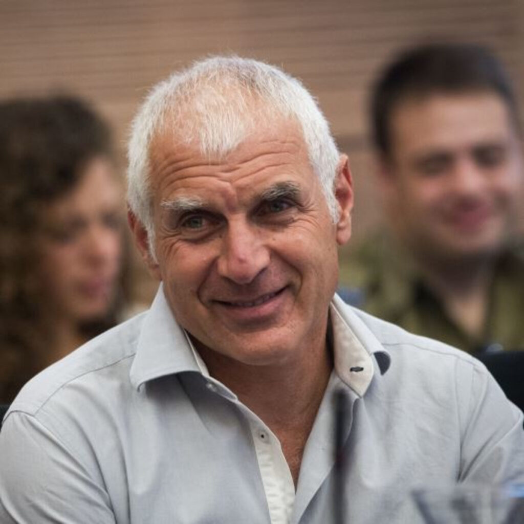 מלחמה בעזה: האירוע הביזארי של חיים ילין בתל אביב