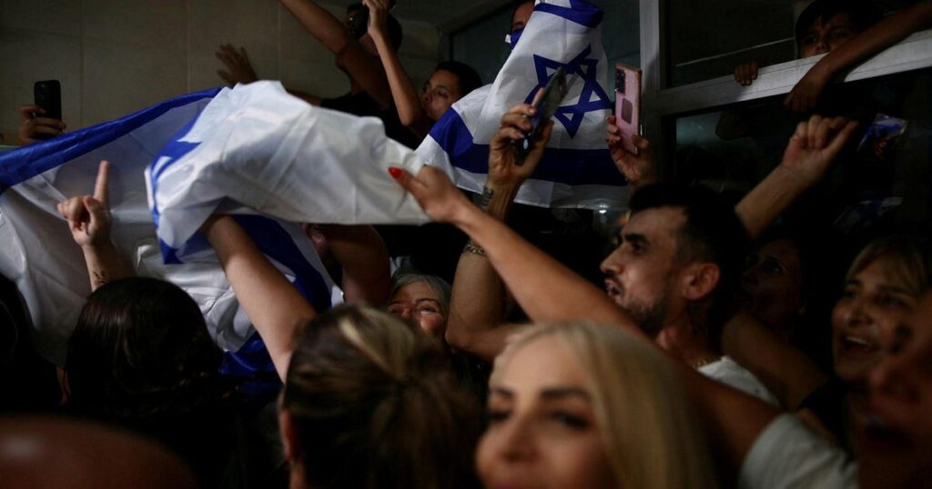 השמחה הברברית של ישראל ברצח נסראללה היא רמה חדשה לחברה הישראלית – דעה