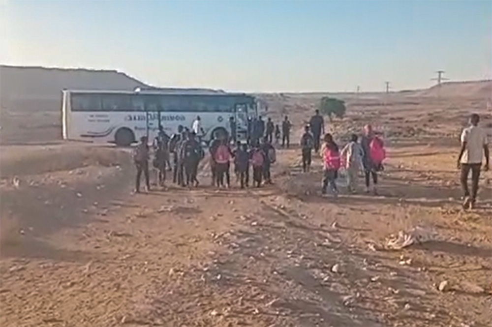 התלמידים בכפר הלא-מוכר בנגב עברו בית ספר, אבל המועצה לא מוכנה להסיע אותם אליו