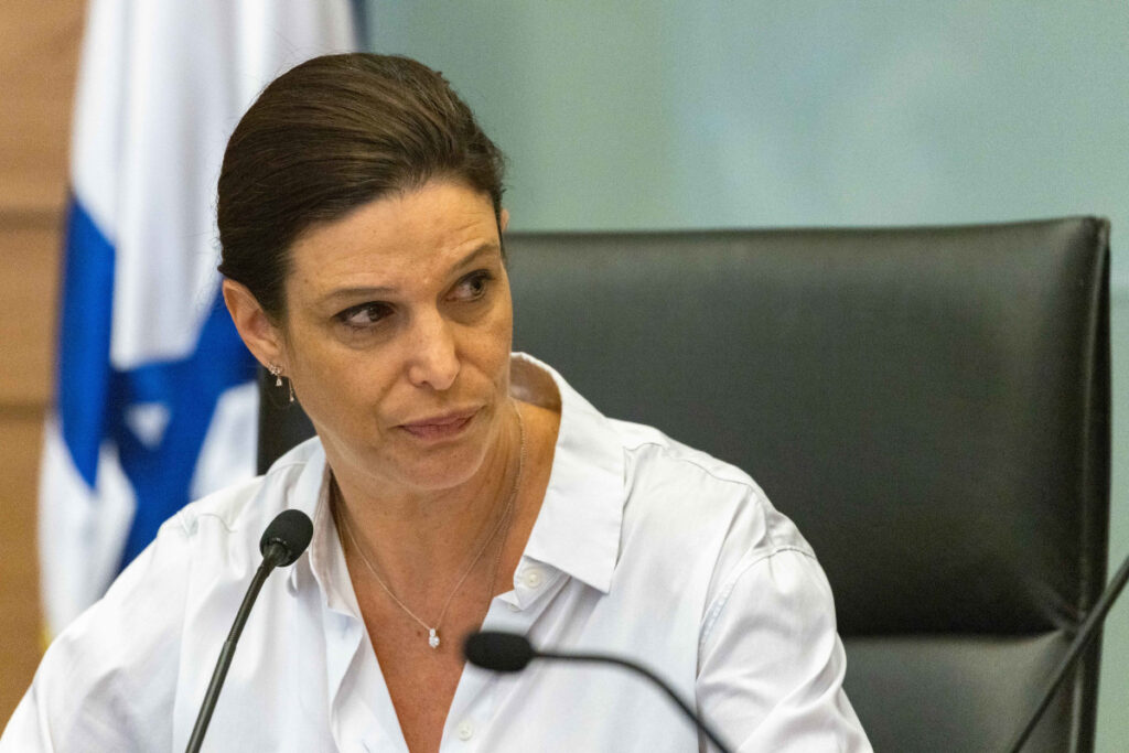 ח"כ אפרת רייטן: "יריב לוין גורם נזקים אינהרנטיים לציבור"