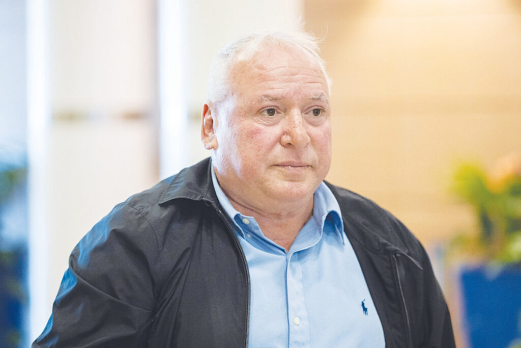 דודי אמסלם לאחר ההודעה על רצח ששת החטופים: "מה כבר קרה?"