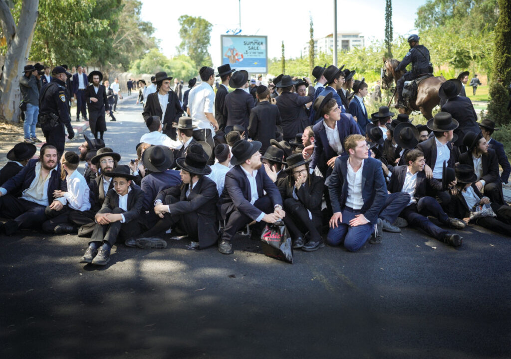 קריאות נאצה וניסיונות חסימה: המאבק החרדי נגד הגיוס מתעצם