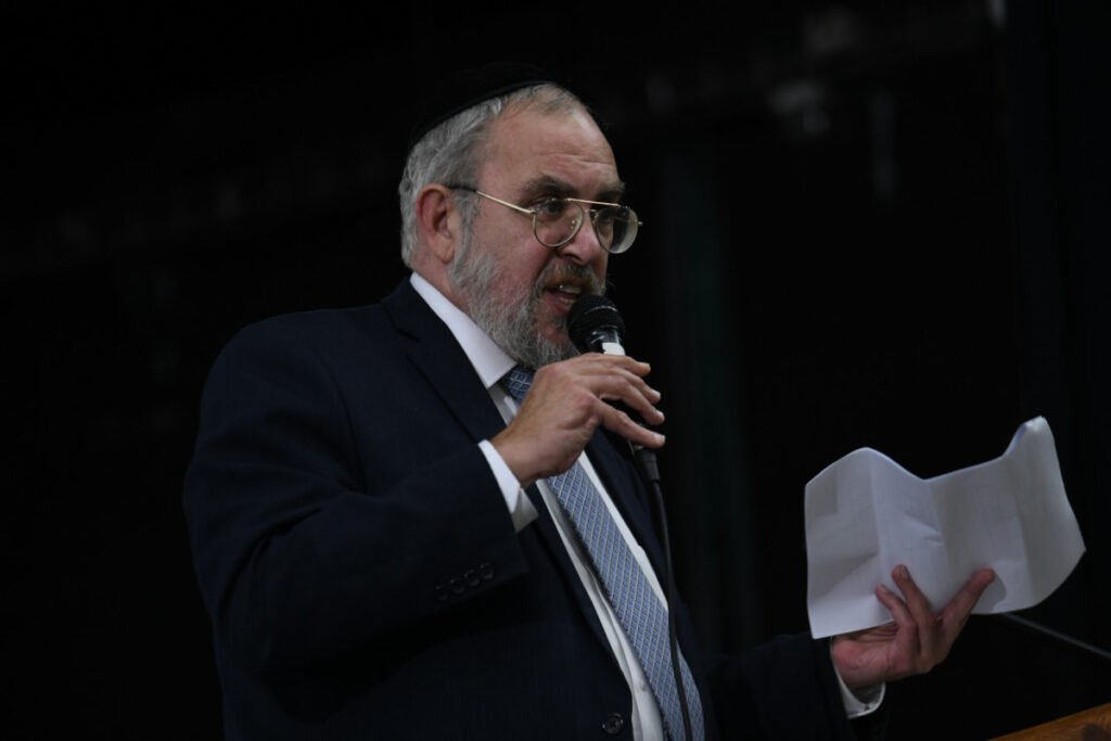 ח"כ יעקב אשר: "היועמשי"ת תוקעת כל ניסיון להבאת עובדים זרים"