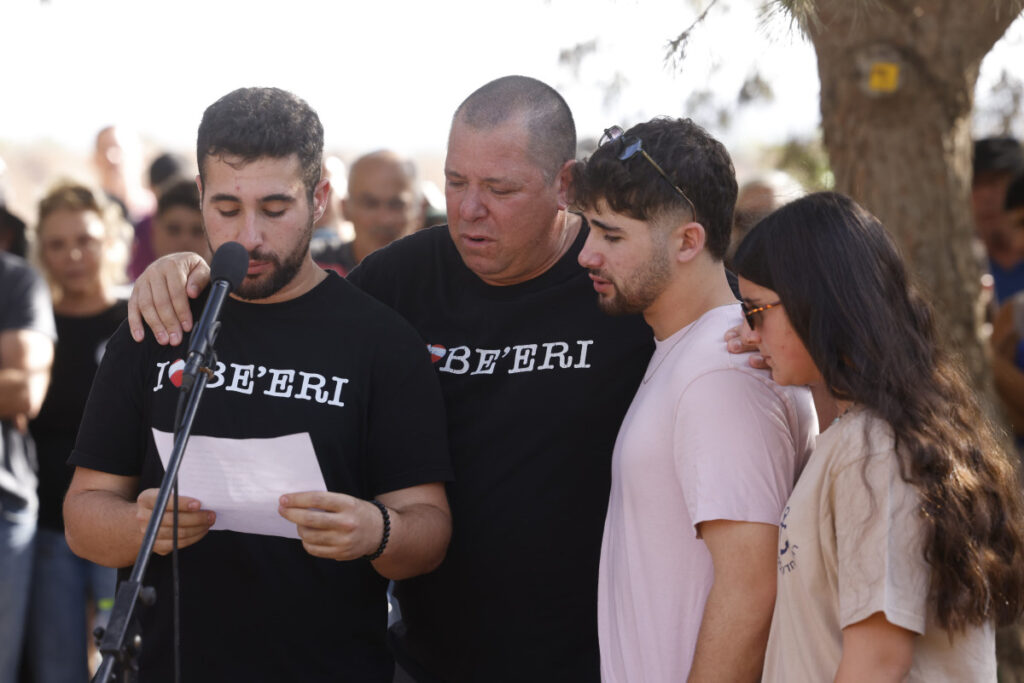 "המלאך השומר של הילדים": דנה וכרמל בכר ז"ל הובאו למנוחות בבארי