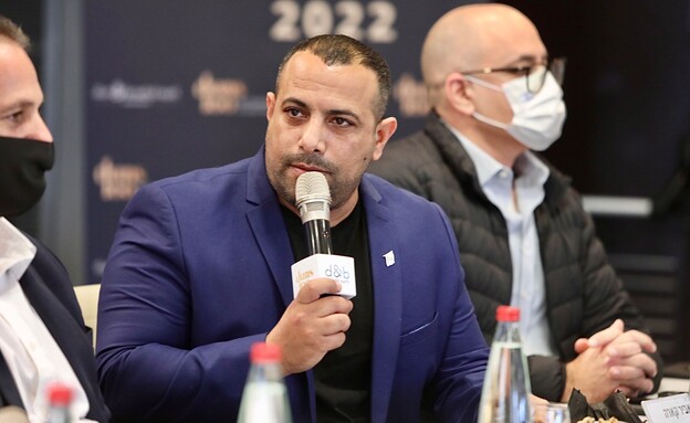המשטרה מאשימה את ח"כ לשעבר אביר קארה: "הפיץ דברי בלע…