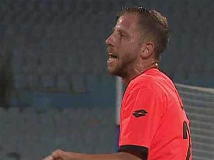המענק של בן רייכרט על כל משחק בו לא יורחק
