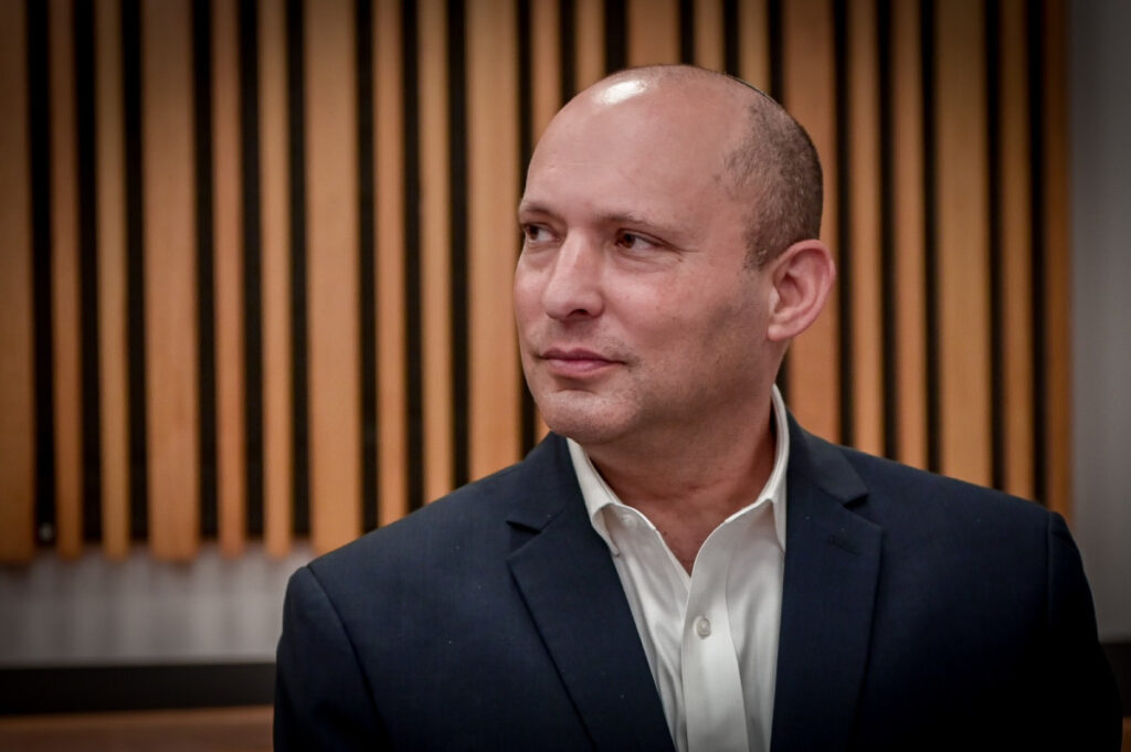 נפתלי בנט על שבעה באוקטובר: "תוהה אם יכולתי לעשות יותר"