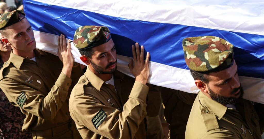 דיווח: צבאות ארה"ב ובריטניה מפציצים מתקני אחסון נשק החות'ים בתימן – חדשות ישראל