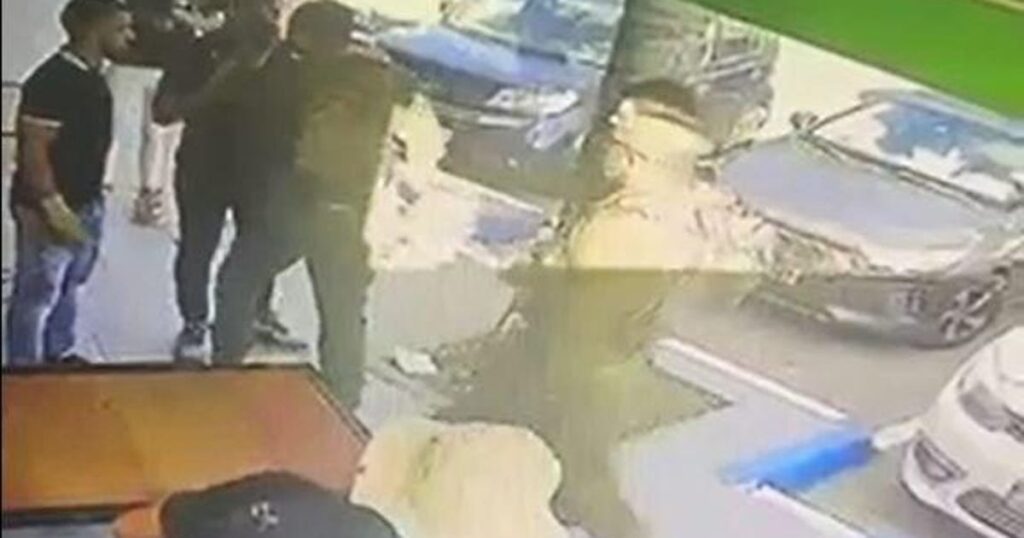חברה ישראלית מגרשת בדואי שהותקף על ידי סגן ראש העיר – חדשות ישראל