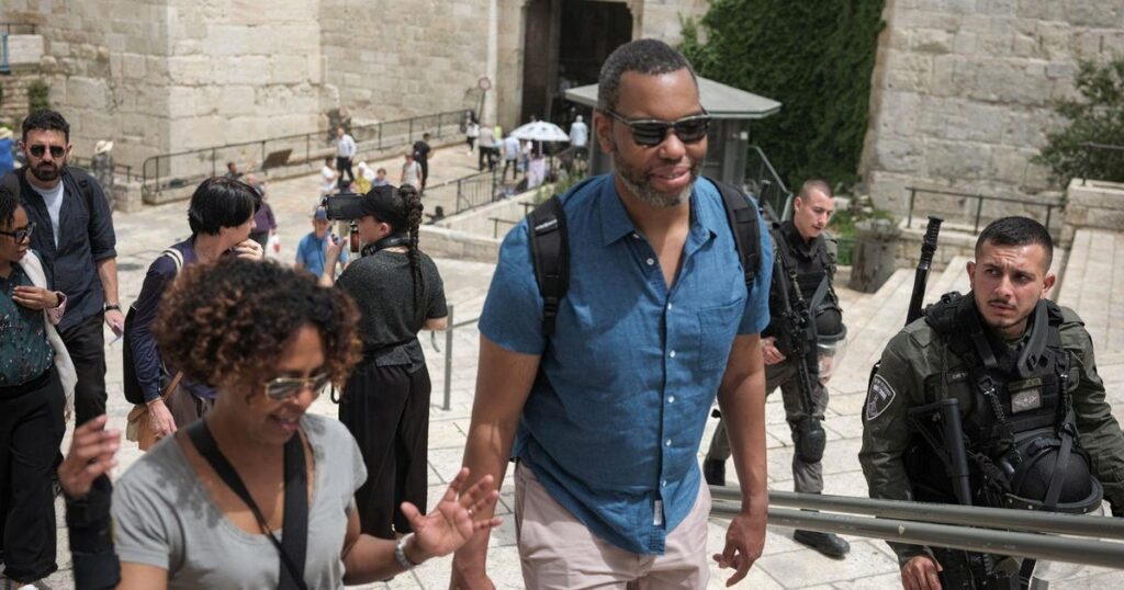 ל-Ta-Nehisi Coates יש שאלה לישראלים: "האם אתה באמת יכול להיות בטוח עם רובים?" – חדשות ישראל