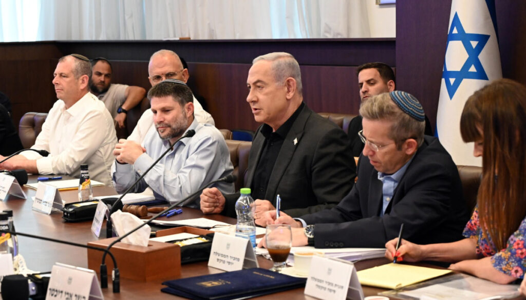 עסקת חטופים: מתקפה נגד בנימין נתניהו ובצלאל סמוטריץ'