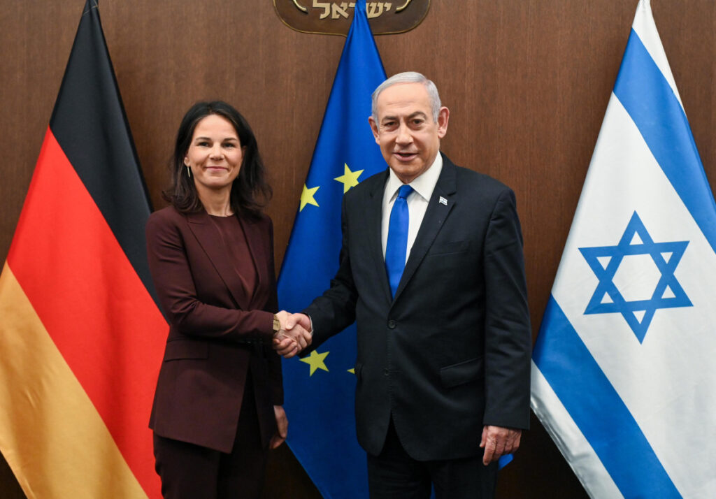 אחרי שהטילה אמברגו: שרת החוץ של גרמניה בנאום תמיכה בישראל