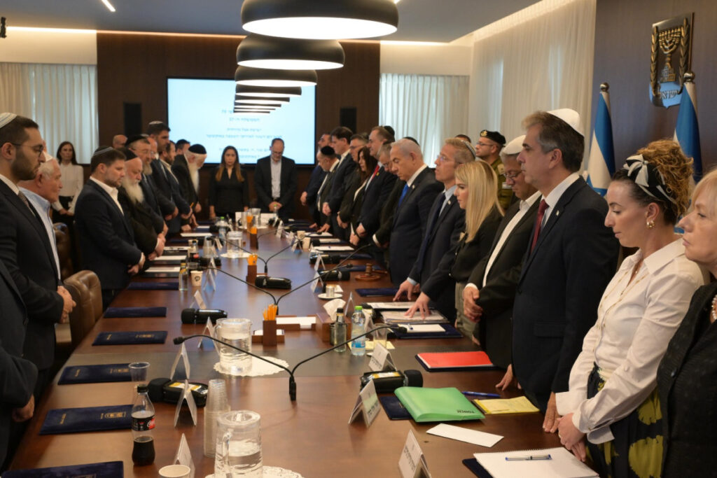 נתניהו הציע בישיבת הממשלה לשנות את שם המלחמה ל"מלחמת התקומה"