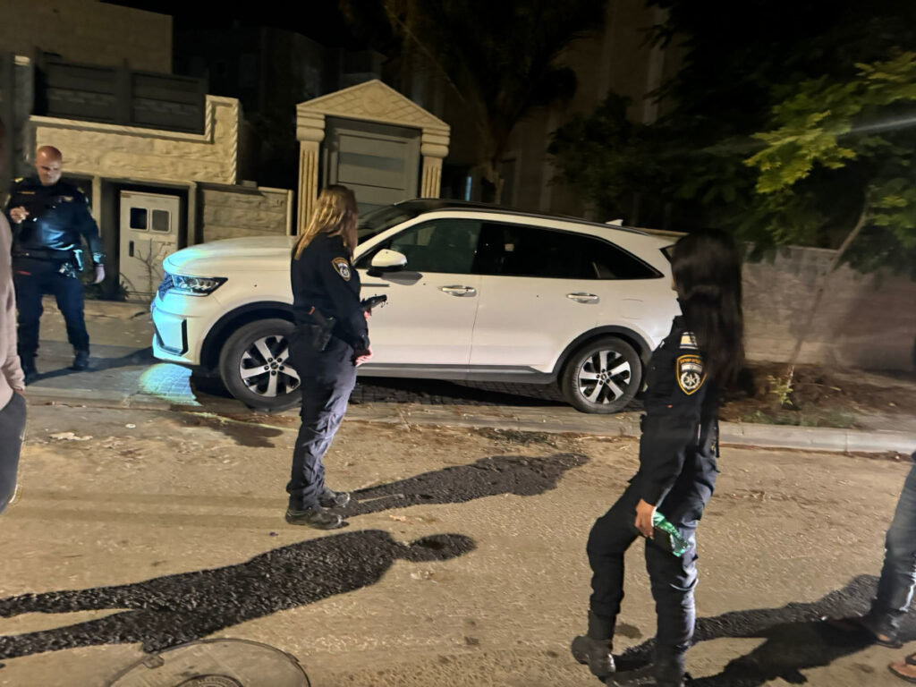 ירי לעבר רכבו של ראש עיריית רהט טלאל אלקרינאוי