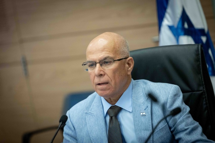 חשש בארגוני נשים מהרחבת הקריטריונים לקבלת נשק: "זו פצצה מתקתקת בתוך בית אלים"
