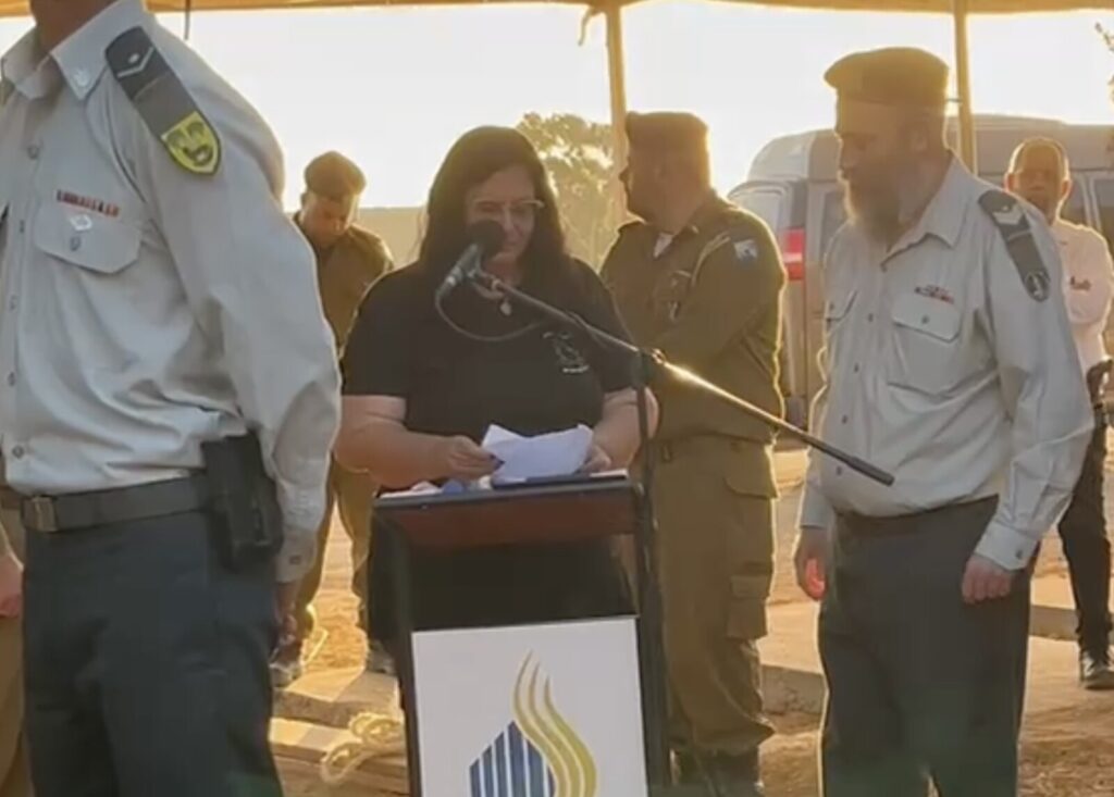 נטמן באדמתו: אריק קראוניק ז"ל, רבש״צ בארי, הובא למנוחות בחלקה הצבאית בקיבוץ