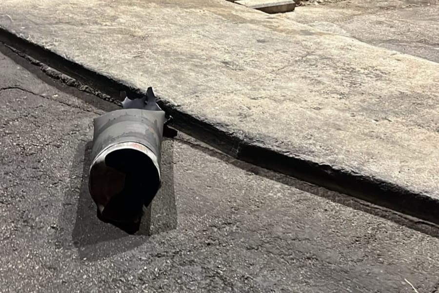 הירי לחיפה: חלקי מיירט נפלו בשוק תלפיות, בחיזבאללה קיבלו אחריות