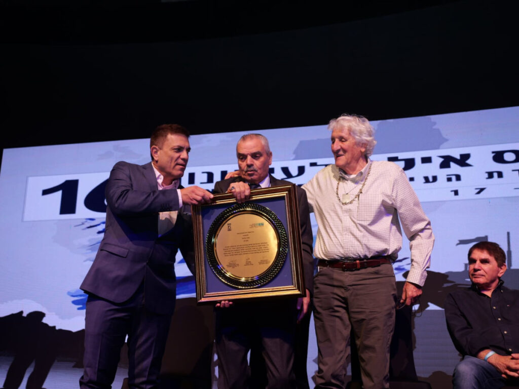 יותר מחצי מאה: מאיר עוזיאל, כתב "מעריב", זכה בפרס מפעל החיים