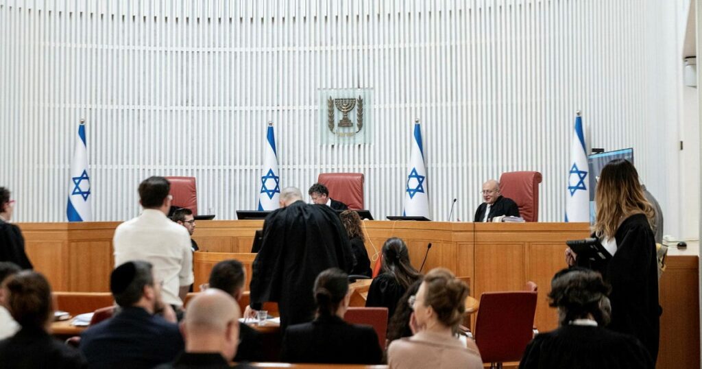 בית המשפט העליון בישראל דוחה את העתירות נגד פיטוריו של נתניהו את שר הביטחון גלנט – ישראל חדשות