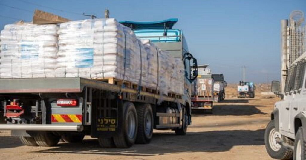 לאחר האולטימטום האמריקאי, משאיות סיוע של האו"ם נכנסות לצפון עזה לראשונה מזה 40 יום – חדשות ישראל