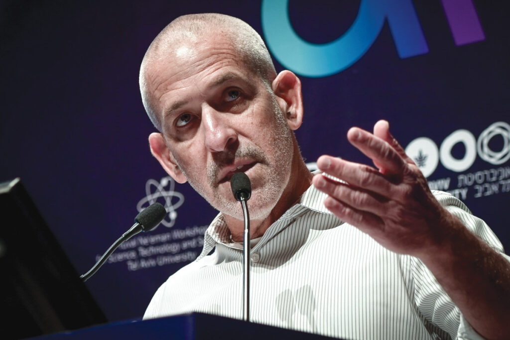 ח"כ, רם בן ברק על רונן בר: "ככה זה מתחיל"