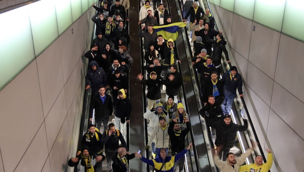 צעקו אללה אכבר וזרקו לנהר: ליל הבלהות של אוהדי מכבי באמסטרדם
