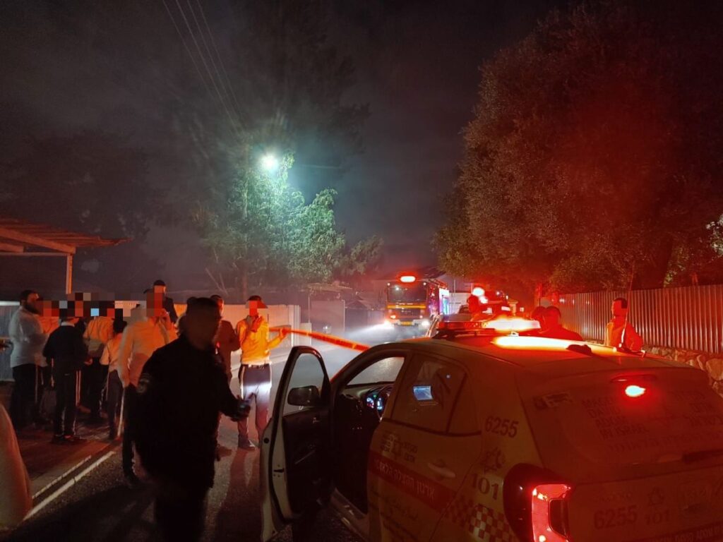 טרגדיה ברכסים: תינוק בן שנה נהרג בשריפה; גבר בן 44 נפגע קשה