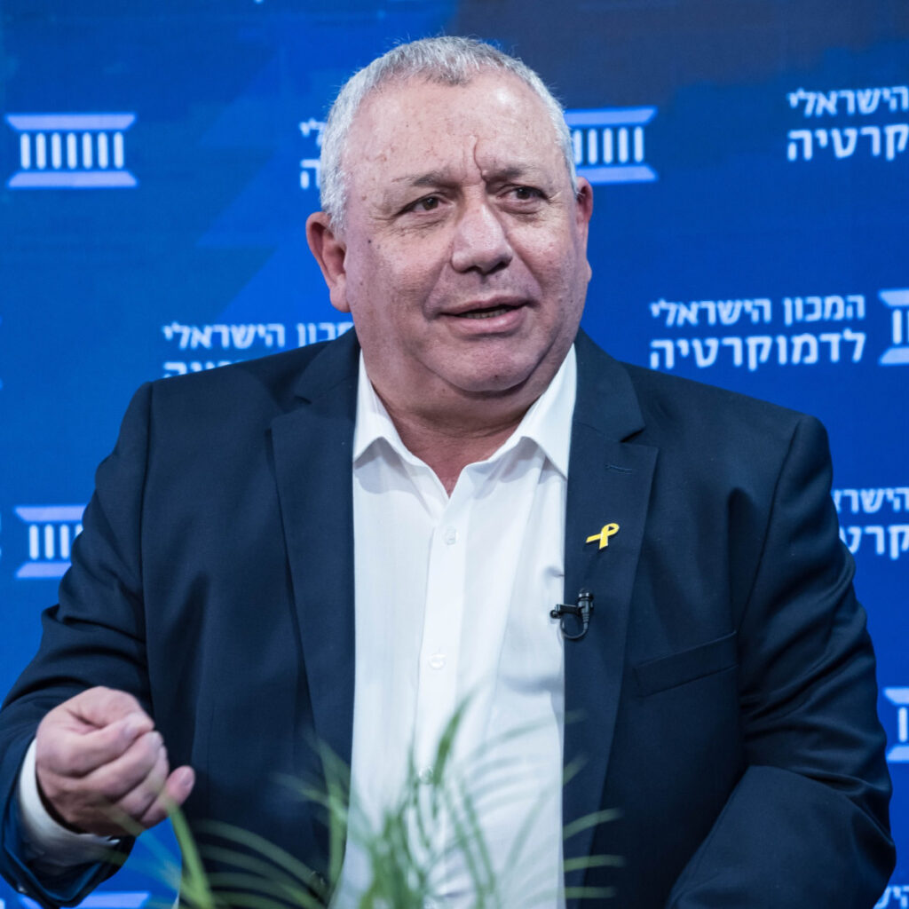 גדי איזנקוט: על בסיס מה פועל ברנע? מה שנתניהו הציג או לפי ערוץ 14