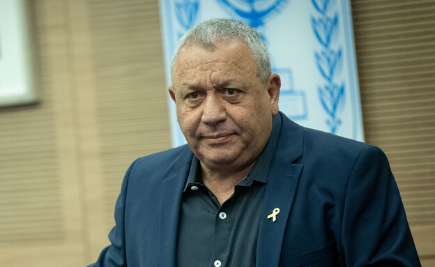 N12 – הח"כים חיבקו את איזנקוט