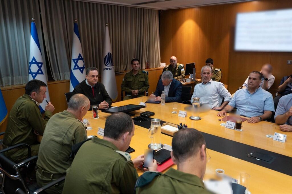 שר הביטחון ובכירי מערכת הביטחון מקיימים הערכת מצב בנושא החטופים