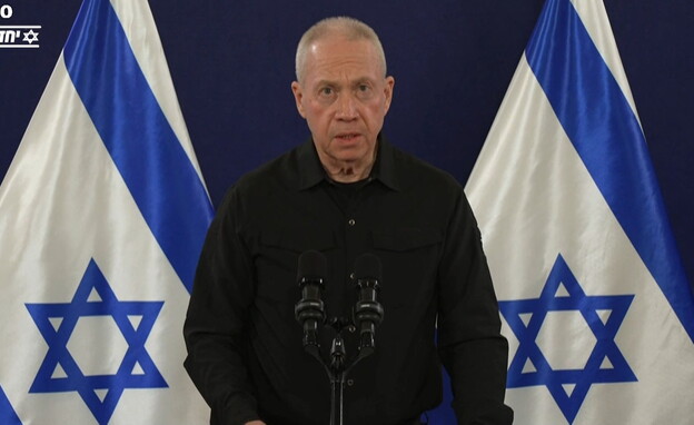 אחרי ההודעה על פיטוריו, שר הביטחון גלנט בהצהרה מהקריה
