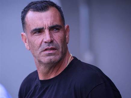 אחרי חודש וחצי: קורצקי פוטר מהפועל עכו