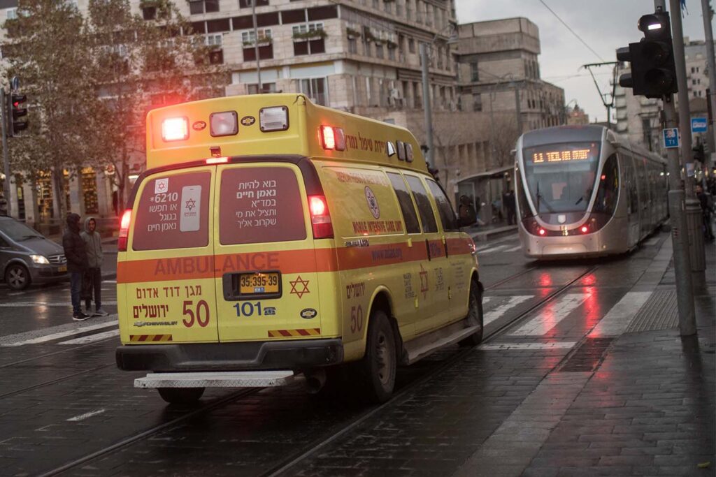 2 פצועים, אחד מהם קשה, בפיגוע סמוך לחברון