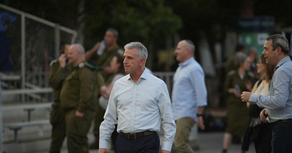 ראש המוסד דן בעסקת בני ערובה עם ראש ממשלת קטאר בביקור חשאי בדוחא, בעוד חמאס נוטש את הדרישה המרכזית – חדשות ישראל