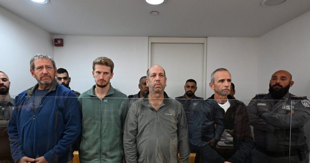עצור את המשפט המדומה: הירי בבית נתניהו הוא מחאה, לא טרור – מאמר מערכת של "הארץ"