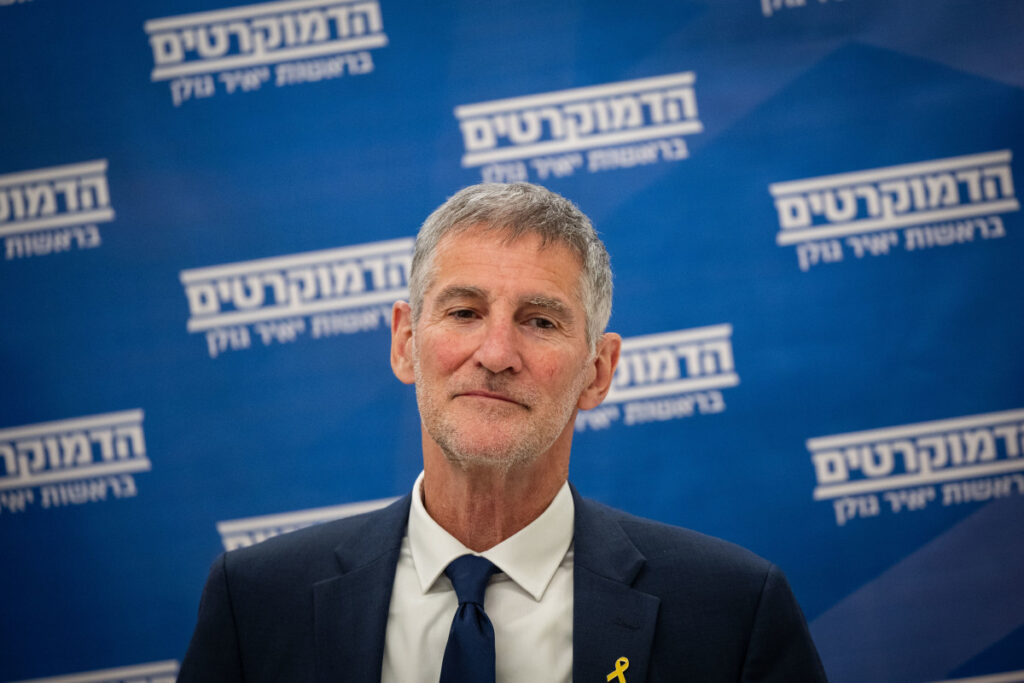 יאיר גולן נגד המפכ"ל דני לוי: "בפירוש מאיים על איש ציבור"
