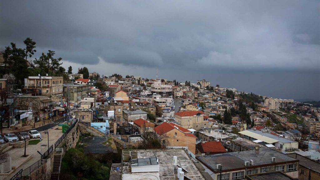 מזג האוויר: מעונן חלקית, עלייה קלה בטמפרטורות