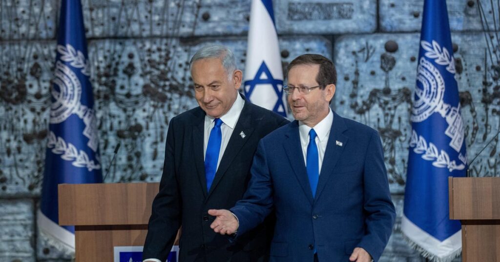 לנשיא המזוהם של ישראל אין סמכות לחון את נתניהו – מאמר מערכת של "הארץ".