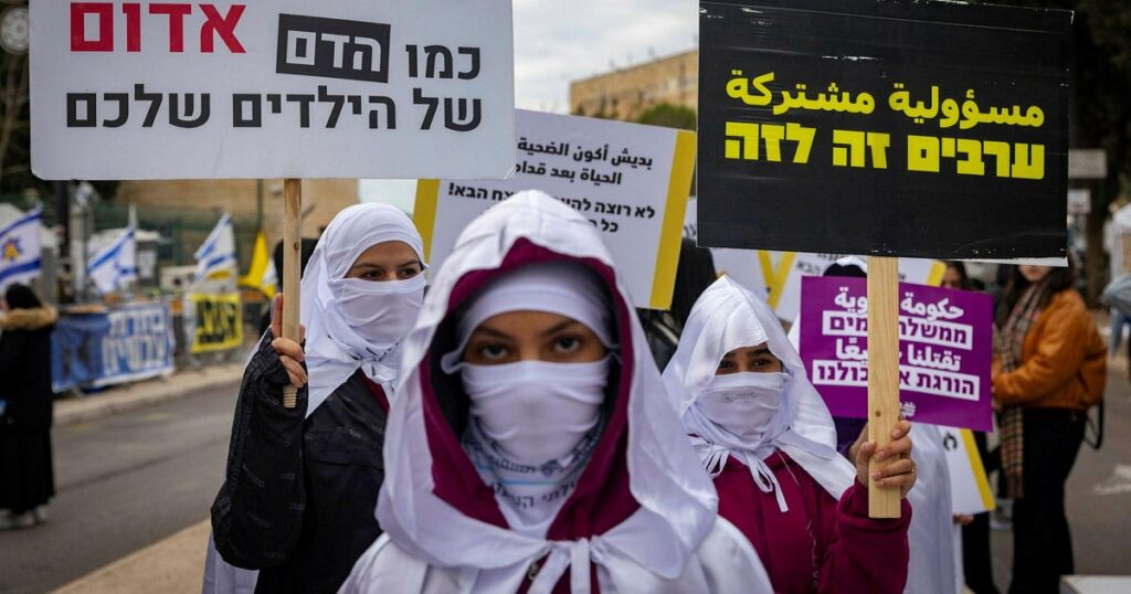 בייאוש ערביי ישראל עוזבים. זה צריך להדאיג את כולנו – דעה