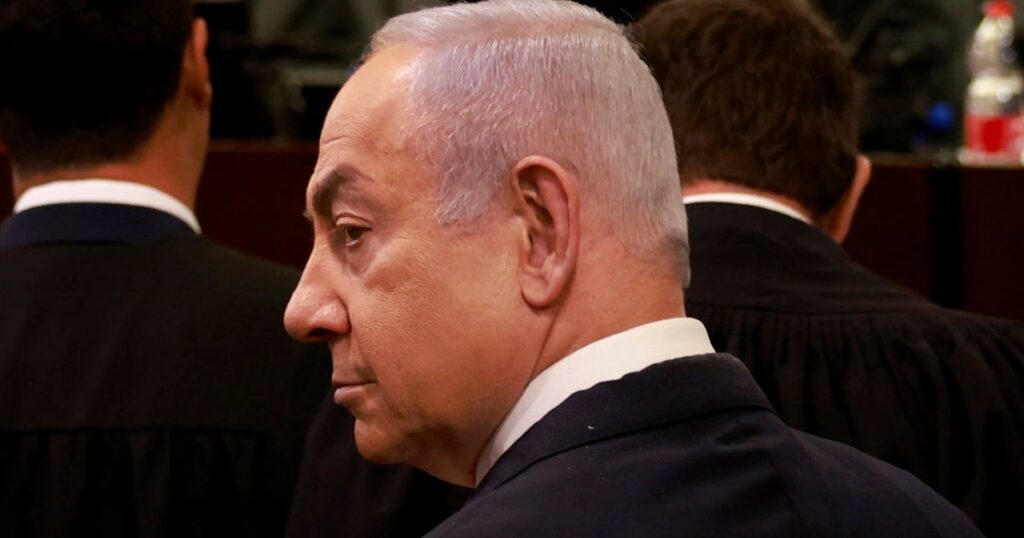 מה כתוב בתזכירים ה'סודיים ביותר' שהועברו לנתניהו באולם? – הארץ היום