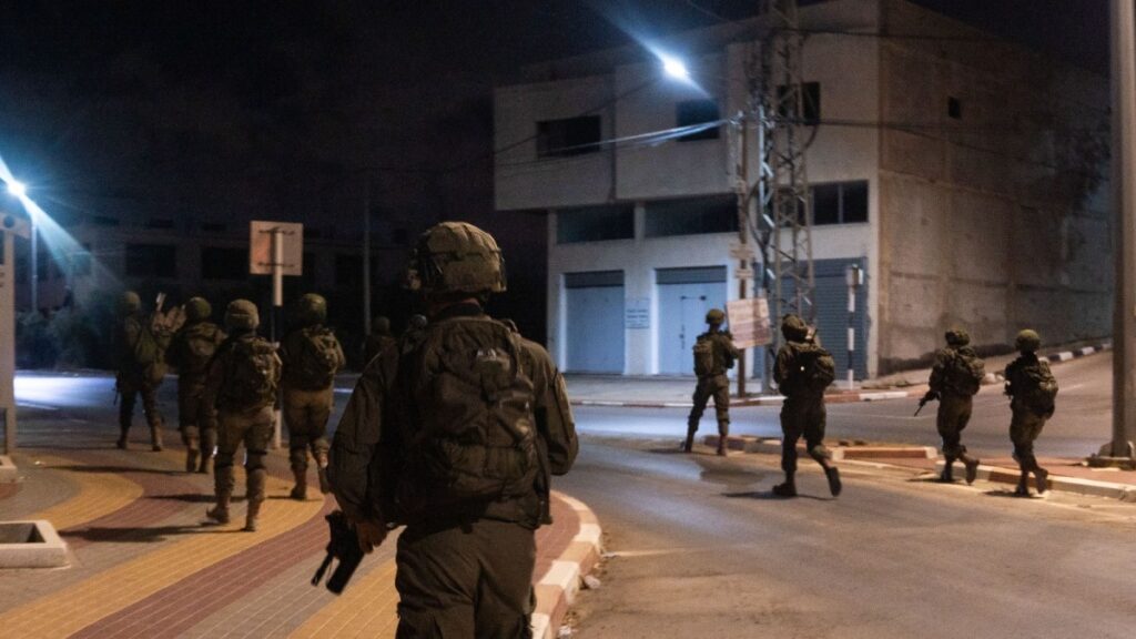 במהלך מבצע נרחב בטולכרם: מפקד בכיר נפצע מפיצוץ מטען