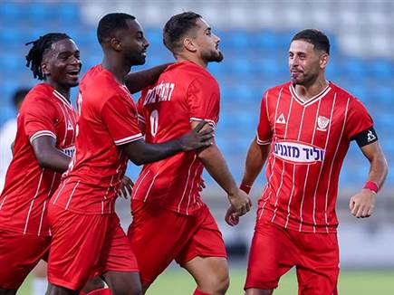 סוני ורמאלינגום בתמונת ההרכב להפועל ירושלים