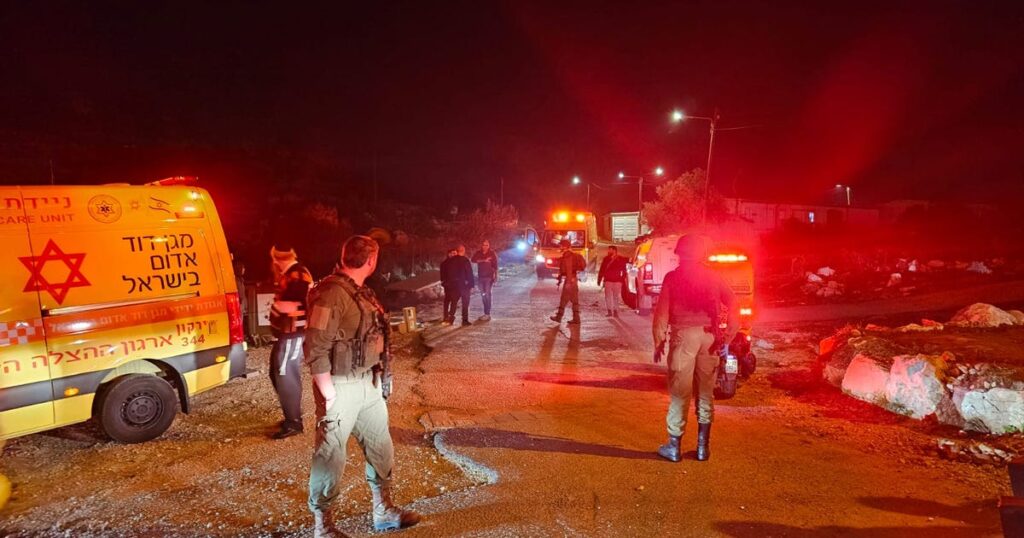 ישראלים שנפצעו קשה בגדה המערבית; חשוד בירי בשוגג לעבר המשטרה – חדשות ישראל