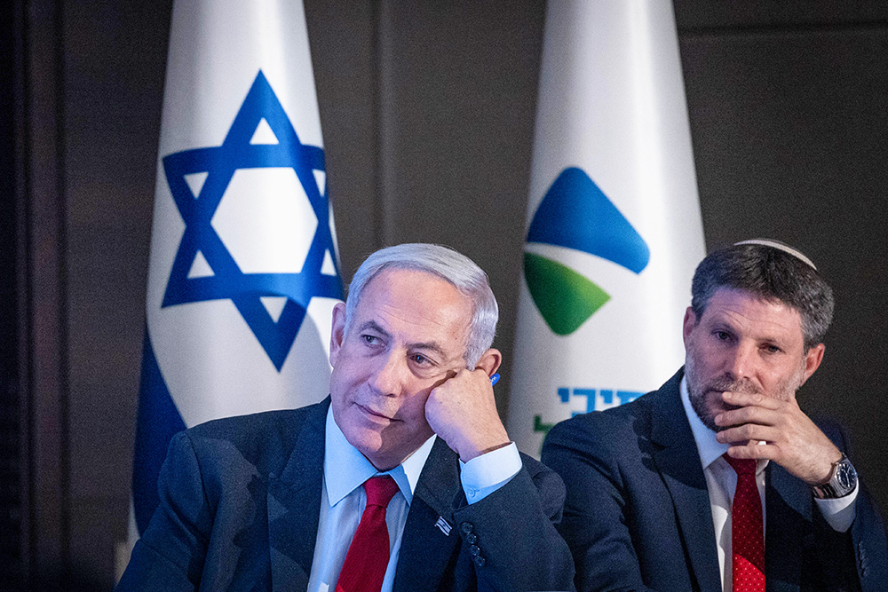 סמוטריץ׳: ״עסקה רעה ומסוכנת לביטחון״; הציונות הדתית תדון בדרישות להישארות בממשלה
