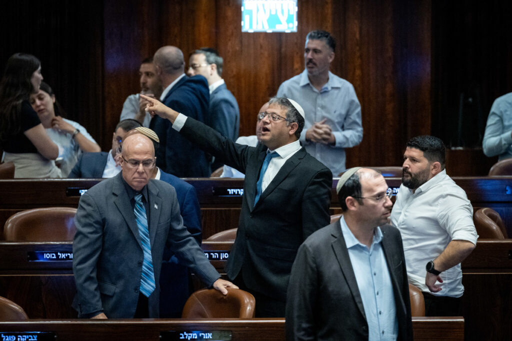 הסערה הבאה בקואליציה: עוצמה יהודית תקדם חוק לתגמול המילואימניקים
