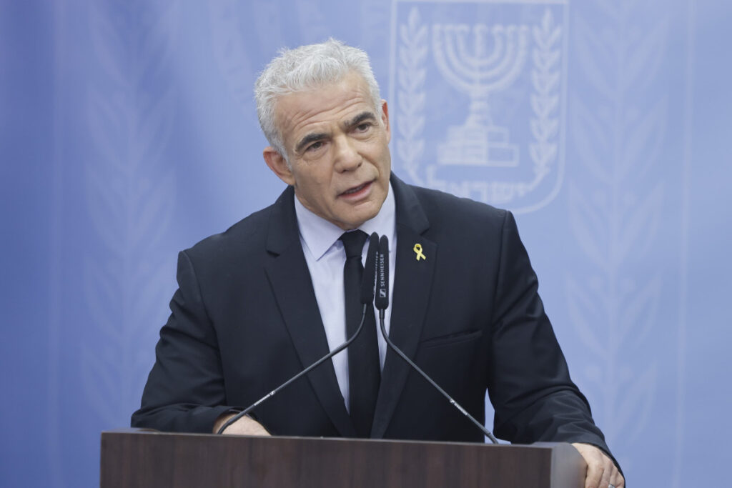 "הקונספציה שלכם": לפיד מכה שנית – והפעם סמוטריץ' נכנס לזירה