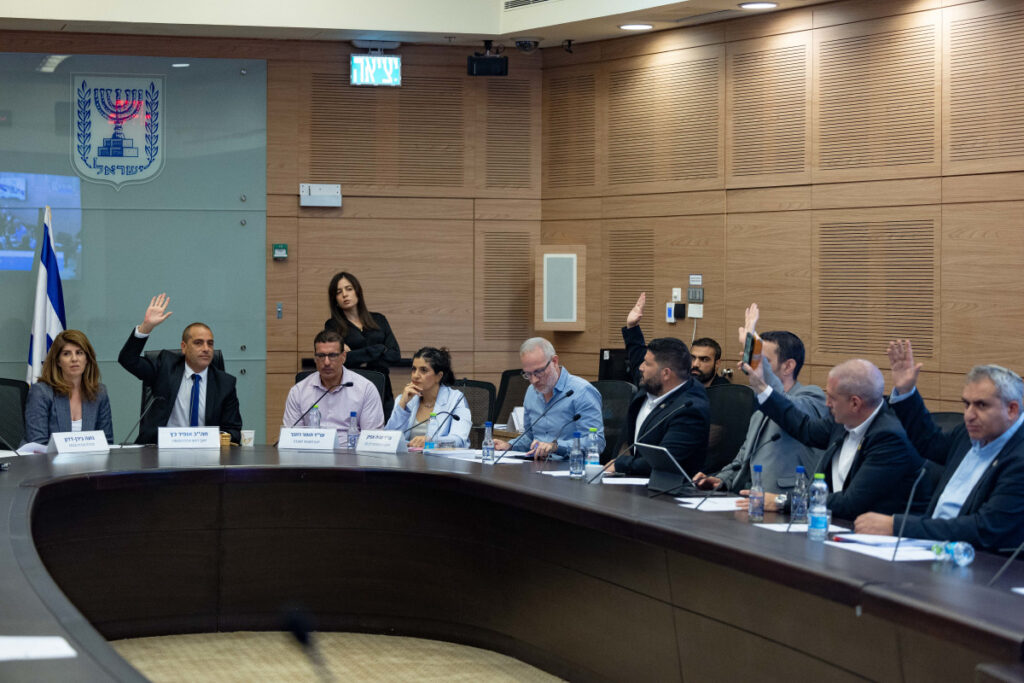 מליאת הכנסת תתכנס להצעה בנושא סמכויות בג"ץ